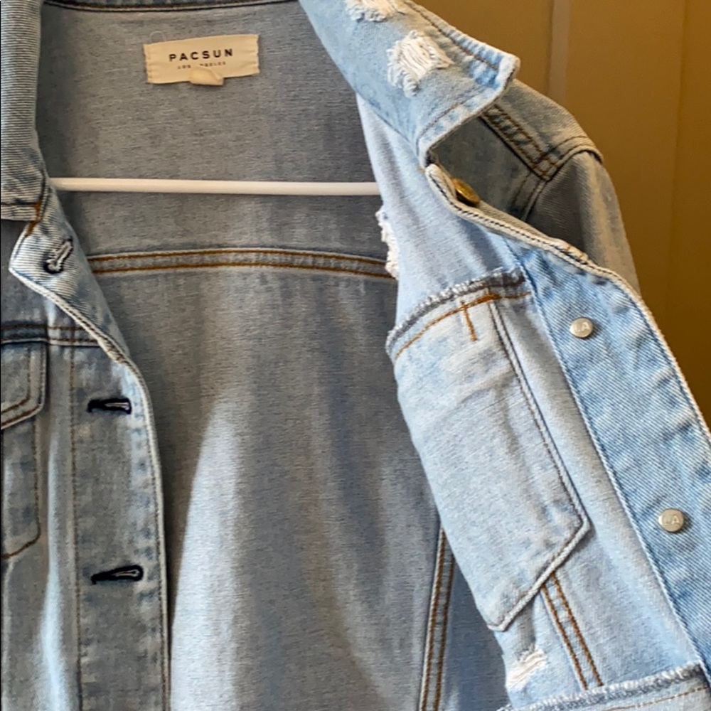 Packing Jean Jacket - Picture 4 of 5